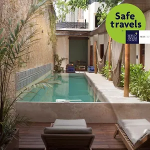 https://yaax-hotel-boutique-calle-57-no-461-por-52-y-54-merida-mx.hotelsmerida.org